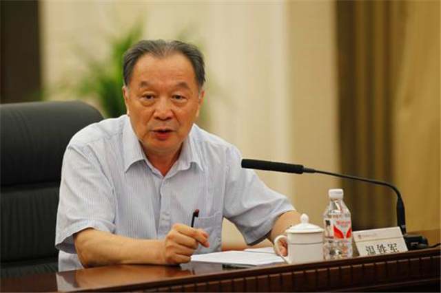 溫鐵軍：中國被美國扒了兩層皮，還有人妄想中國做美國的助手？