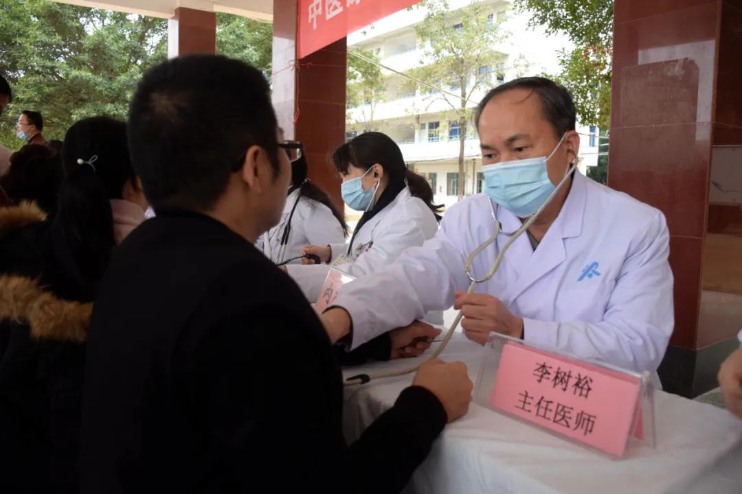 中医中药下乡 健康义诊暖心