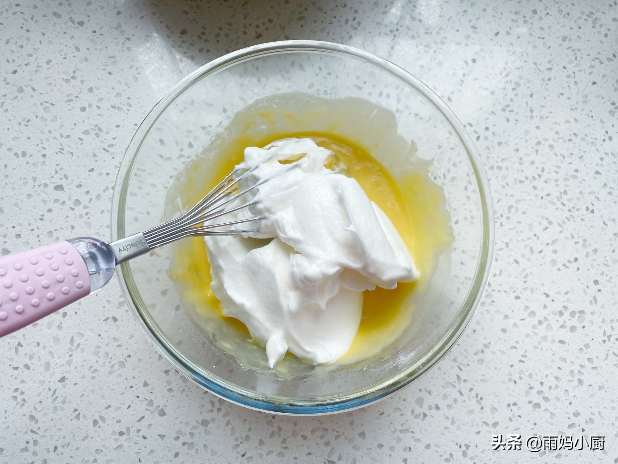 不回缩不塌陷，私房爆款的纸杯蛋糕，松软细腻，新手1次成功