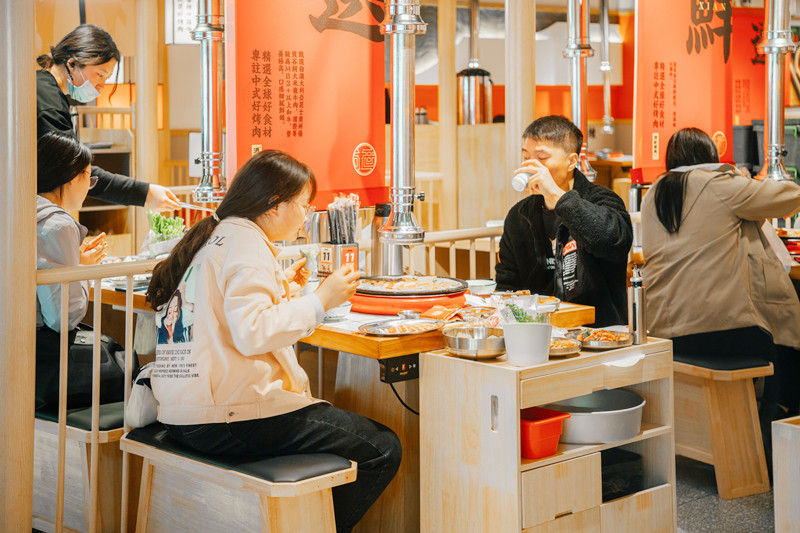 《中国餐饮大数据2021发布》，餐饮界最大的变化竟然是？