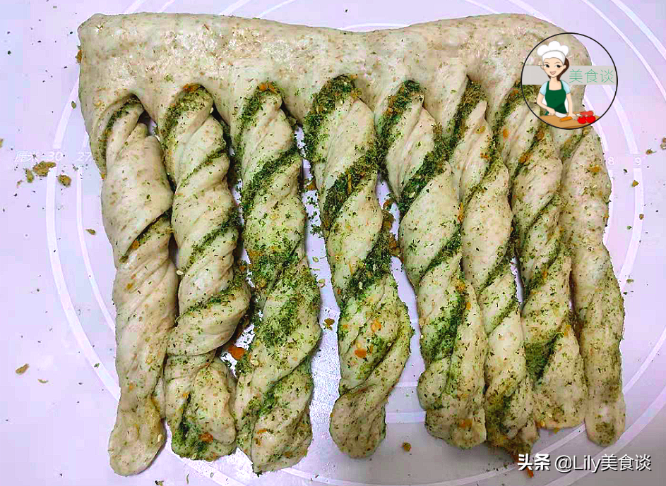 自從學會吐司的做法，我再也不去買麵包了，自己做配方簡單又好吃