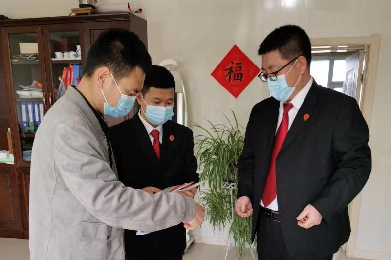 镇赉法院：送法进企业，服务零距离