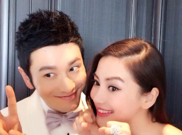 媒体曝杨颖承认离婚，黄晓明拼命挽回婚姻，再穿情侣装也无济于事