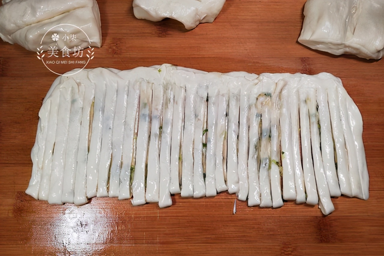 10分鐘就能出鍋的千層餅，不用燙麵，照著做保證不干不硬