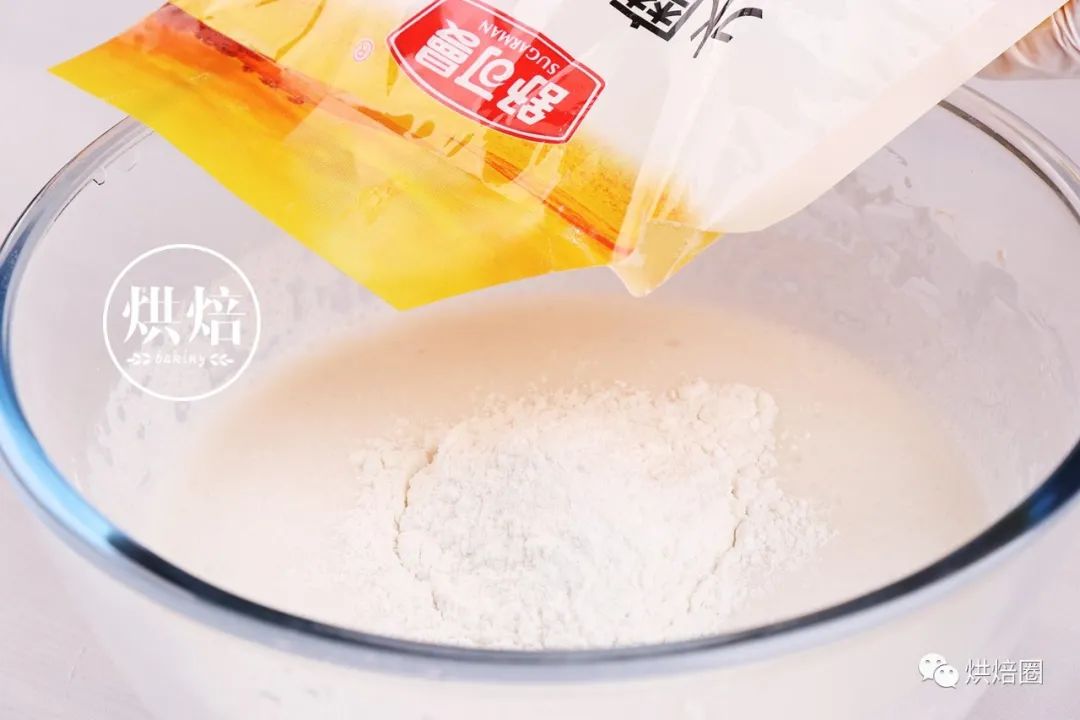 這綠綠的木薯千層糕好清新在東南亞很出名吃起來又糯又潤