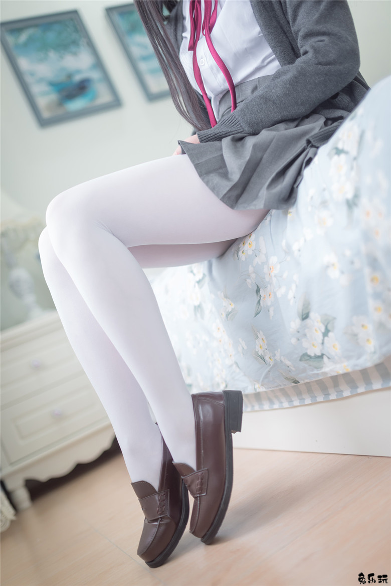 纯洁的JK白丝美腿