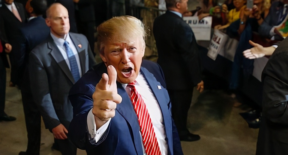 川普上演最後的瘋狂，爆炒內閣部長魷魚，美國政權交接會不會亂？