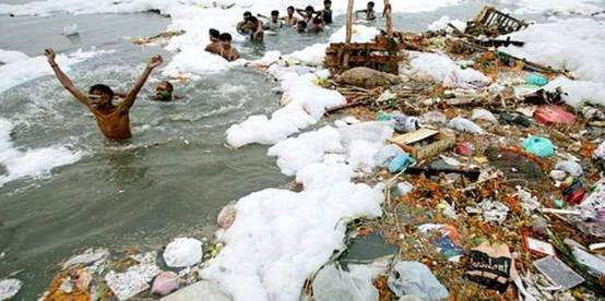 印度人疑惑：洋垃圾渾身都是寶貝，為何中國人卻半點不要？