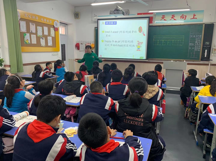 邯鄲：魏縣第二小學教師閆海敬“只為桃李競相開”