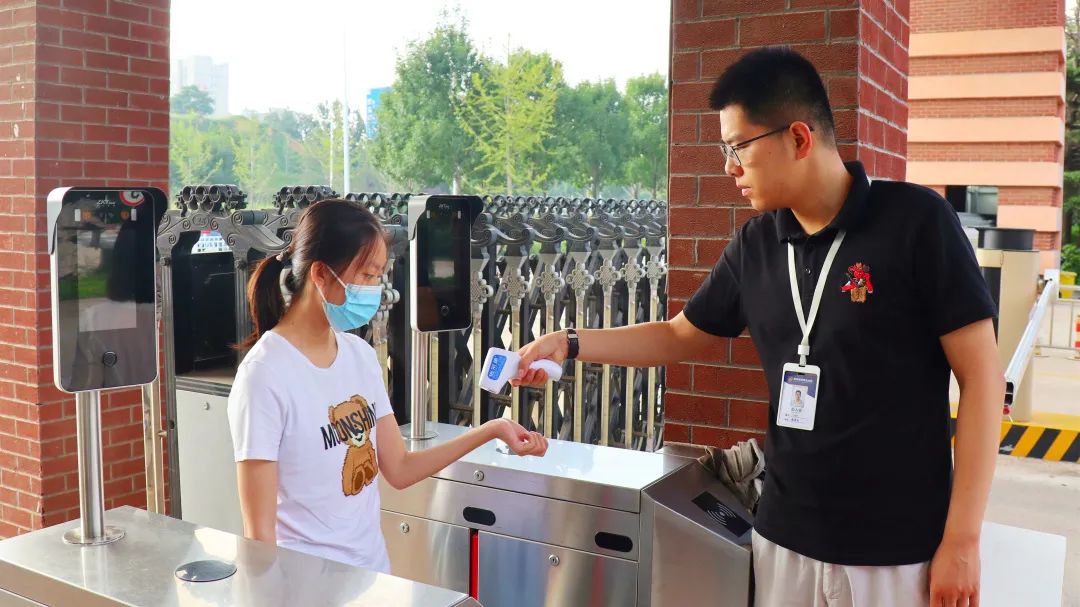 你好，新同学！潍坊恒德实验学校喜迎2021级新生报到