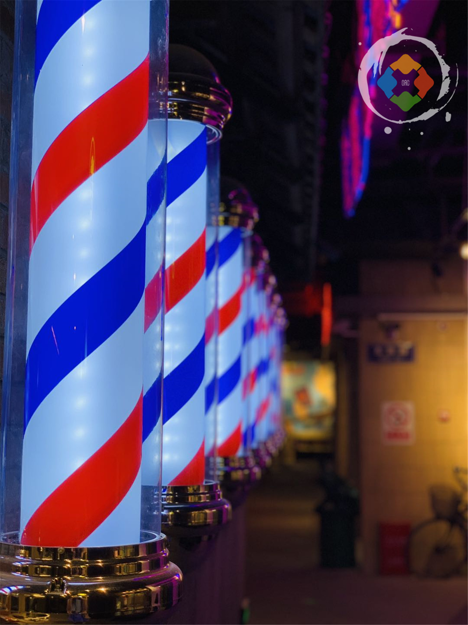 洪崖洞收费区域开放，29元回到80年代的重庆，你会去打卡吗？