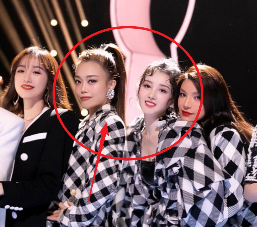 陈小纭反击容祖儿后，人气榜排名倒数