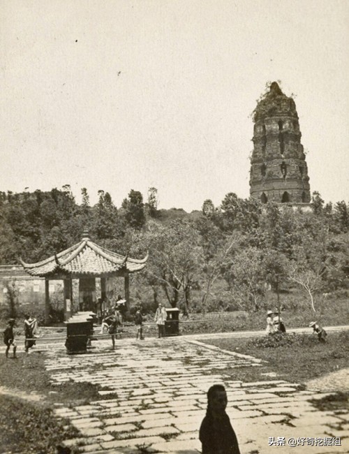 1908年珍贵晚清老照片，那时候雷峰塔还没倒塌