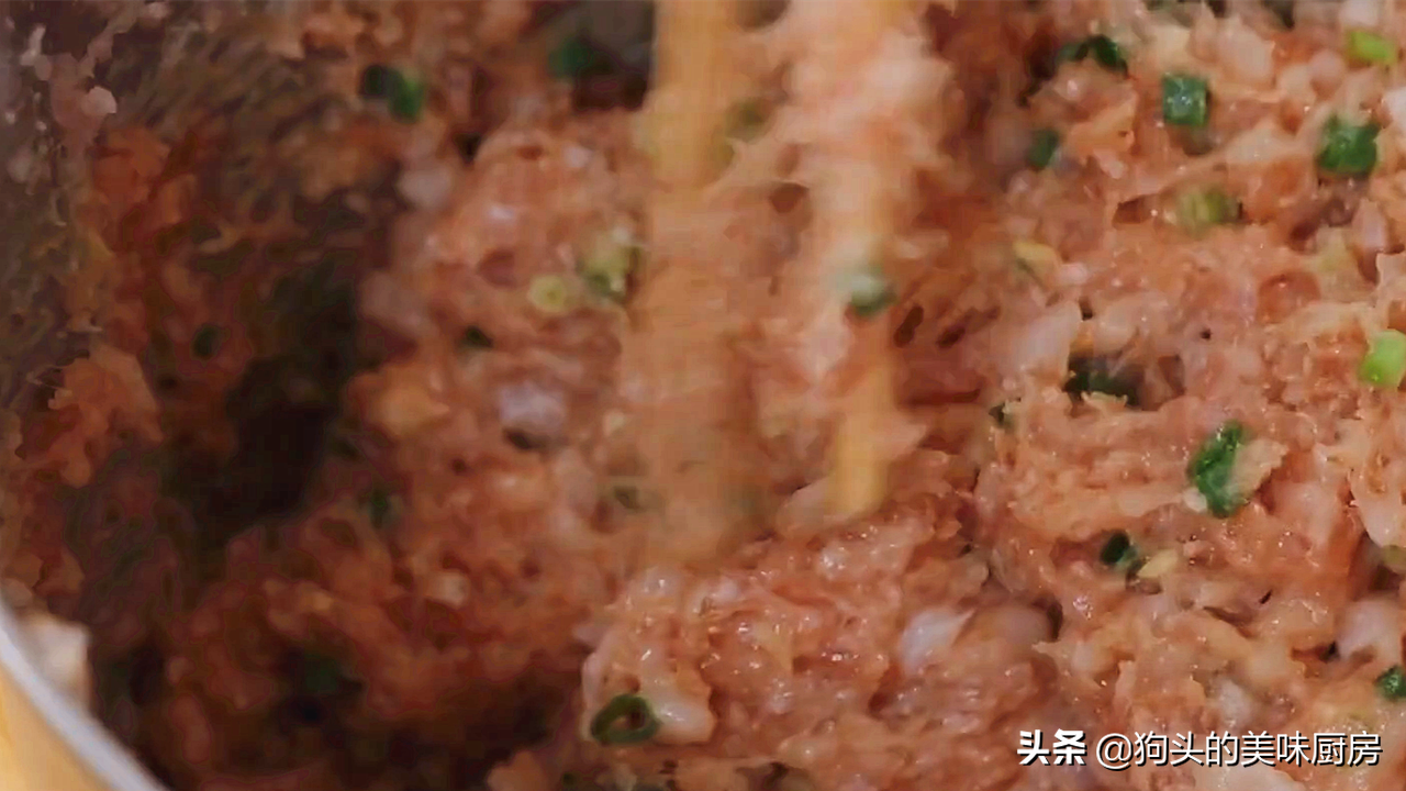 自从学会这样做小笼包，我家隔天蒸一锅，松软鲜美又多汁，太香了