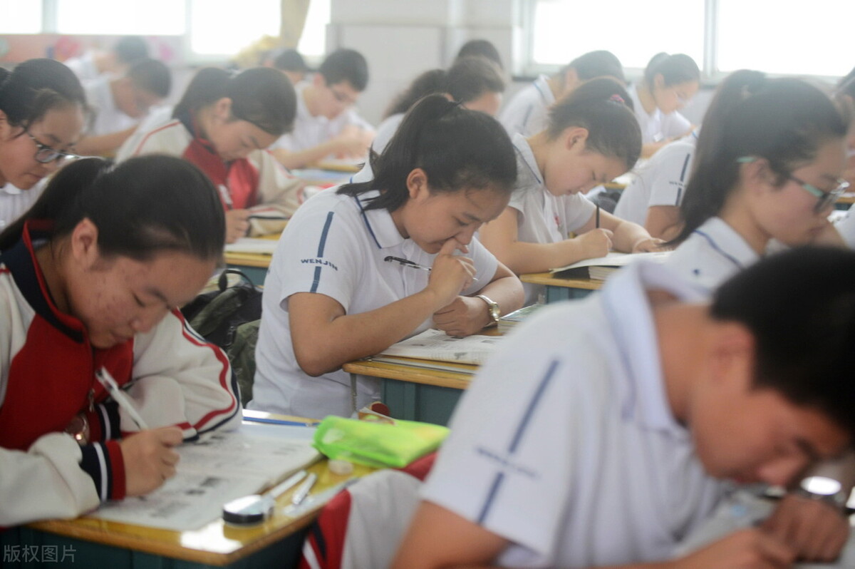 吊车尾考进重点中学，中考年级第一，分享3个高效备考方法