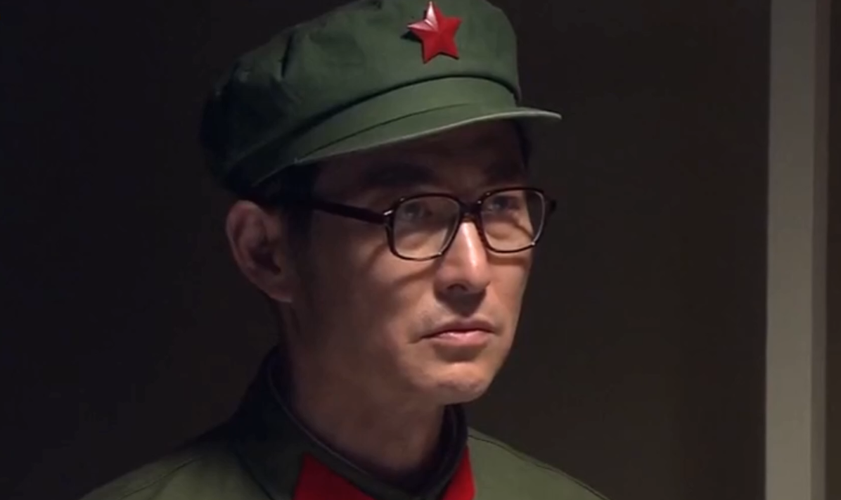 湖南一老妇到北京看病，惊动多位开国将军，她的真实身份是什么？