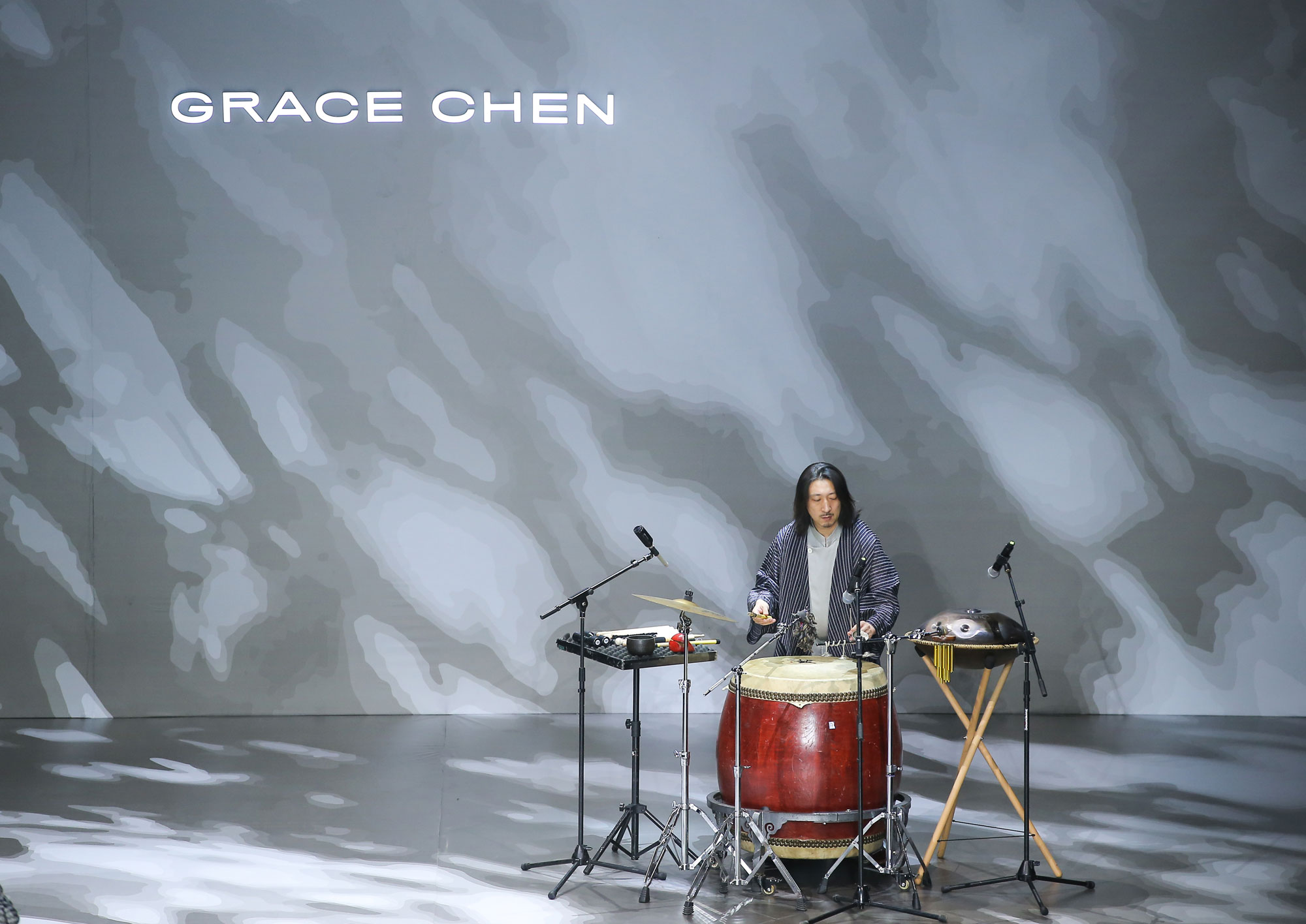 把琴棋书画穿在身上 Grace Chen国风“放大招”