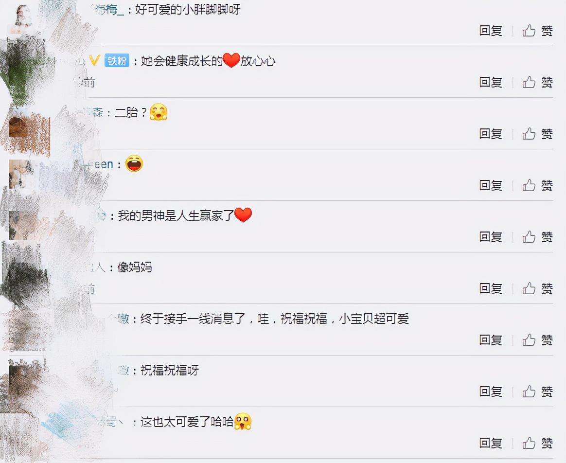 余文乐罕晒与女儿合照，28周早产妹妹长势喜人，全身肉嘟嘟萌翻