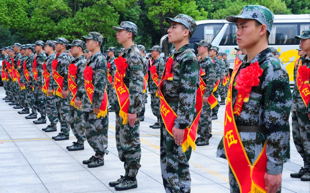 2021年春季征兵正在进行中，选什么“军兵种”更容易留部队？