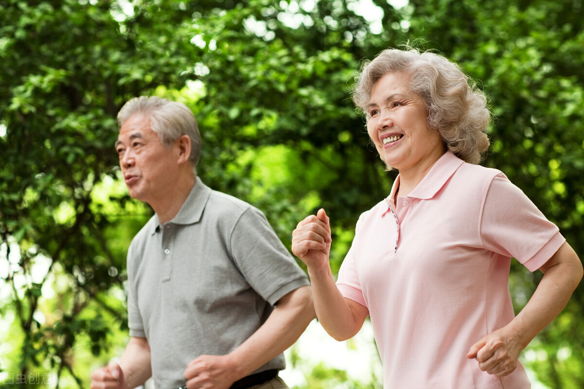 退休院士經驗分享：血脂過高的人，戒掉2種食物，血脂或能降下來