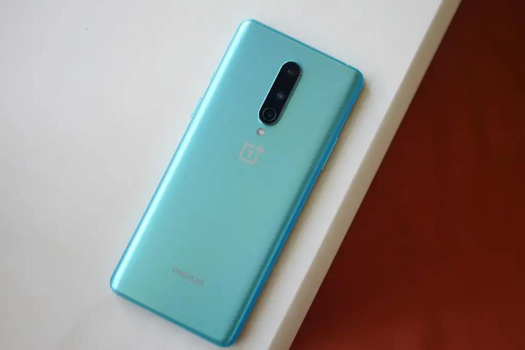 一加8测评体验：外观颜值高，手感轻薄性能强