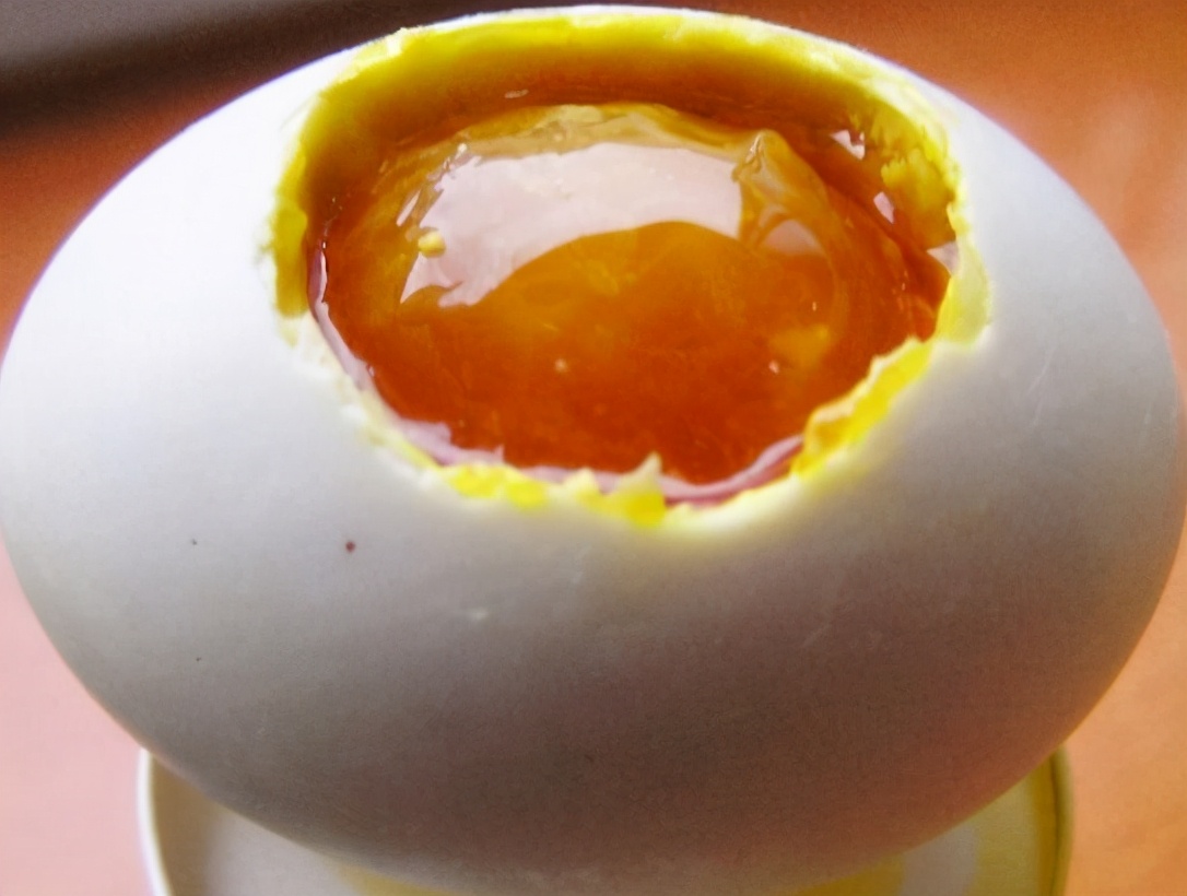图片[5]-煮熟的咸鸭蛋如何保存 这样做和刚煮的一样好吃-起舞食谱网