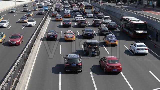 为什么国内永远在修路，国外却很少见？原因让