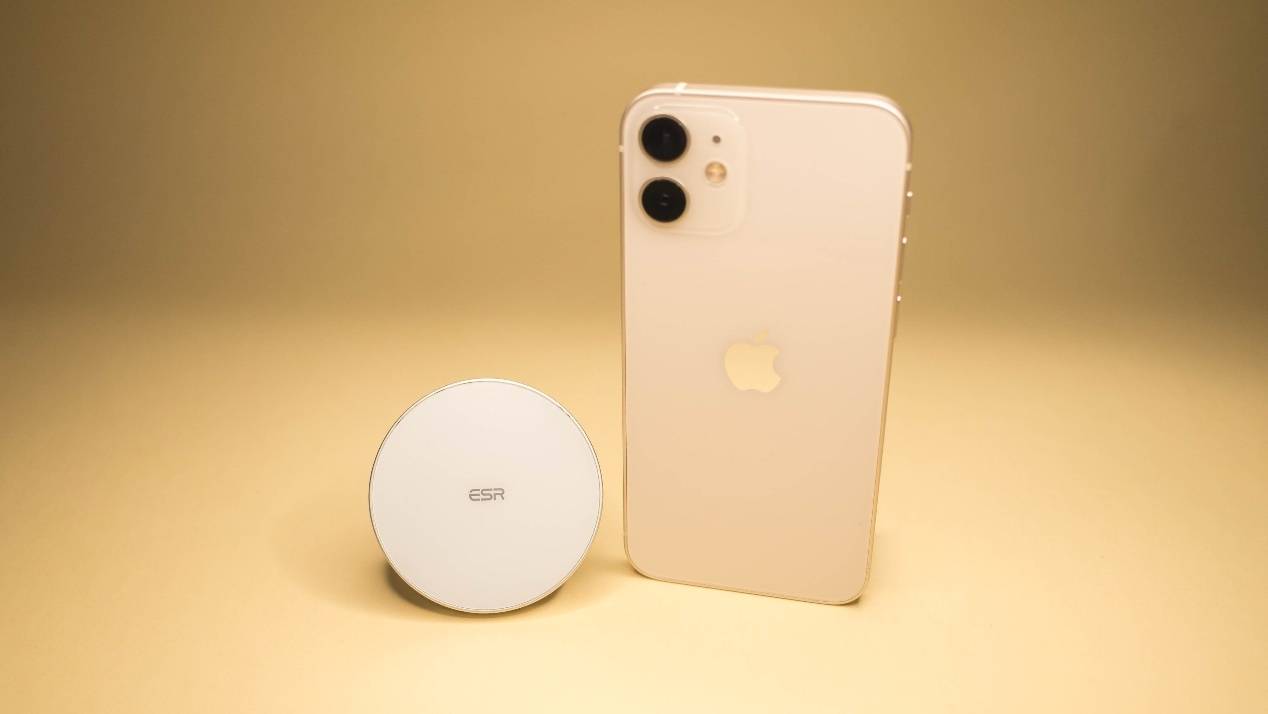 1.Magsafe新选择-ESR亿色磁吸无线充