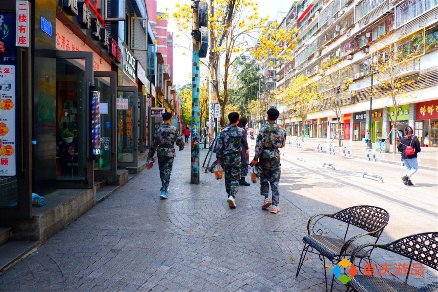 重庆最美的彩色街道，充满艺术气息的黄桷坪，如韩剧的场景般浪漫