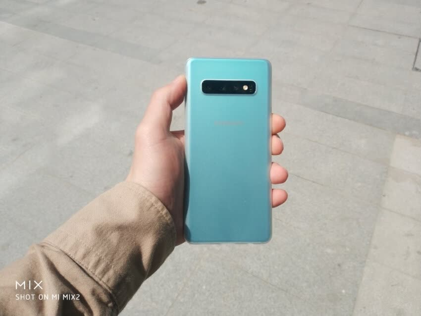 从5999跌至3699，三星AMOLED屏+IP68防水