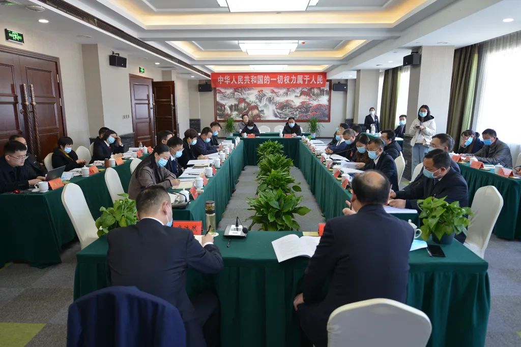 【图片新闻】市五届人大五次会议各代表团举行分组讨论