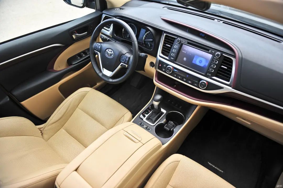 全新第四代汉兰达又将是其他七座SUV想干又干不掉的劲敌