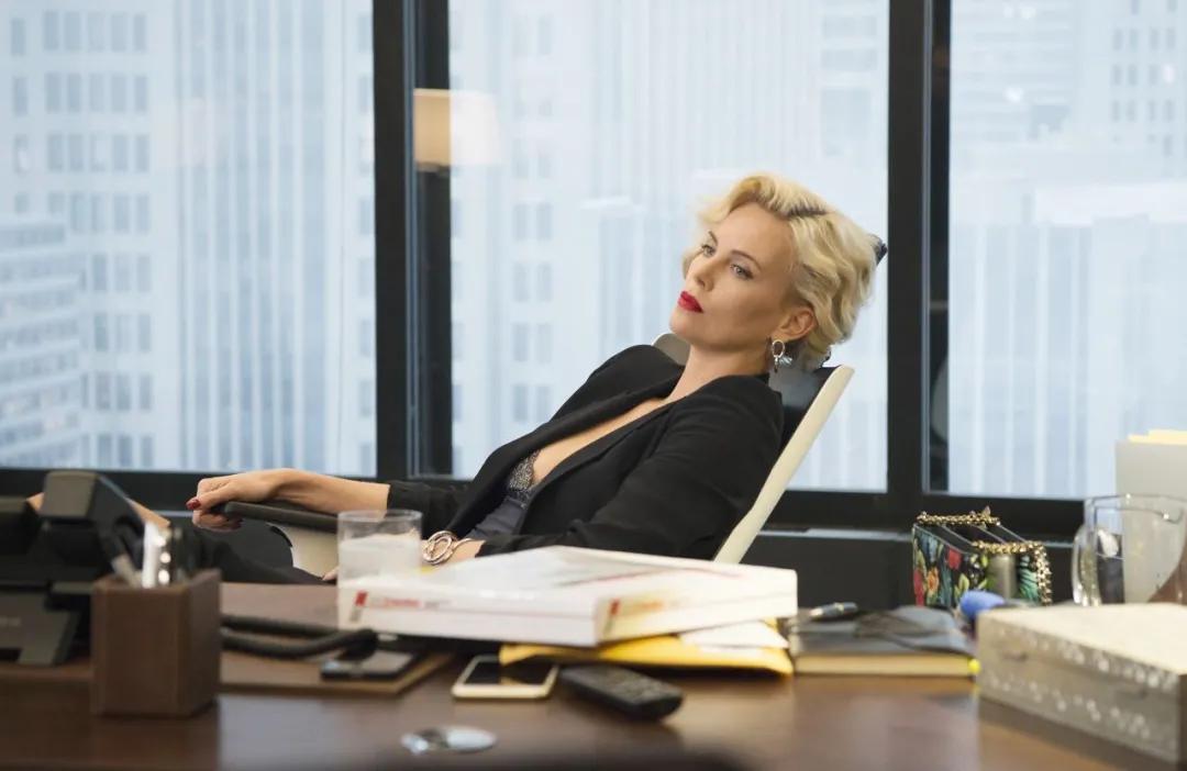 不婚主义单亲妈妈，美貌冠绝世界，怎么把人生