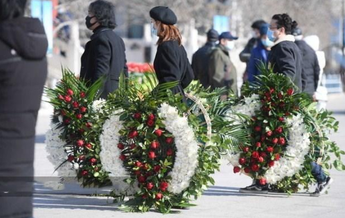 Exposure of spot of Zhao Yingjun memorial meeting, xue Zhiqian hurts heart cry bitterly, huang Bo is sent off before roc king treasure is strong