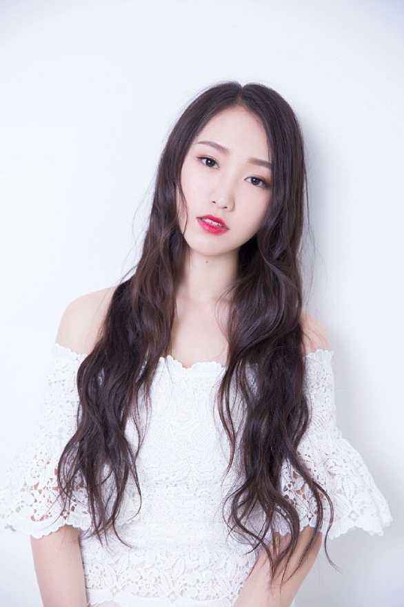 吉祥三宝过去14年：爸爸逝世，妈妈隐退，演女儿