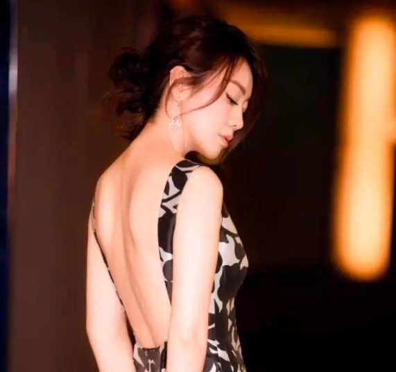 《武林外传》主演近况悬殊：有人学