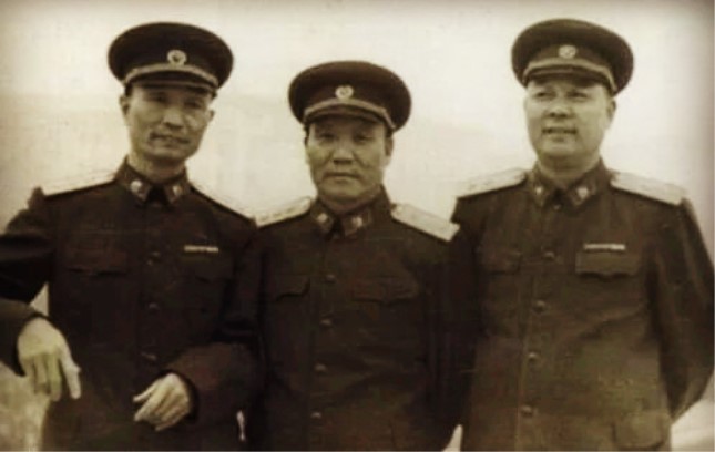 ����������Ƭ������Ϊ�ǡ��ܶ������������ڵ��������ı�ֽ�ϣ����������ĵĵ�ӱ����û�ϳ���