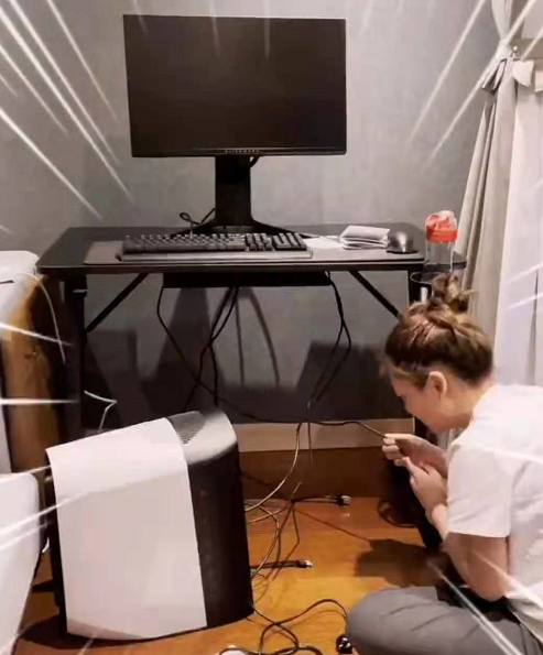 應采兒霸氣寵娃！ 花5萬配頂級電腦，Jasper手舞足蹈超開心