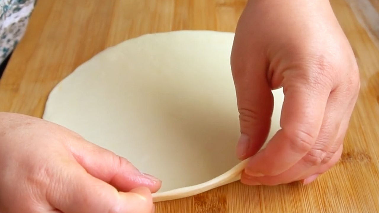 早餐別吃包子了，學會這樣做，一個雞蛋一張餅，營養美味真好吃