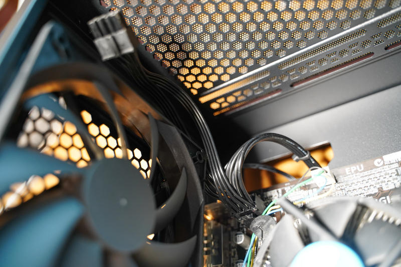 四代目老酒入新瓶：安钛克风行者DF700 Flux装机记录