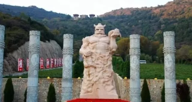 史书中记载中华民族的始祖，不是黄帝，炎帝，