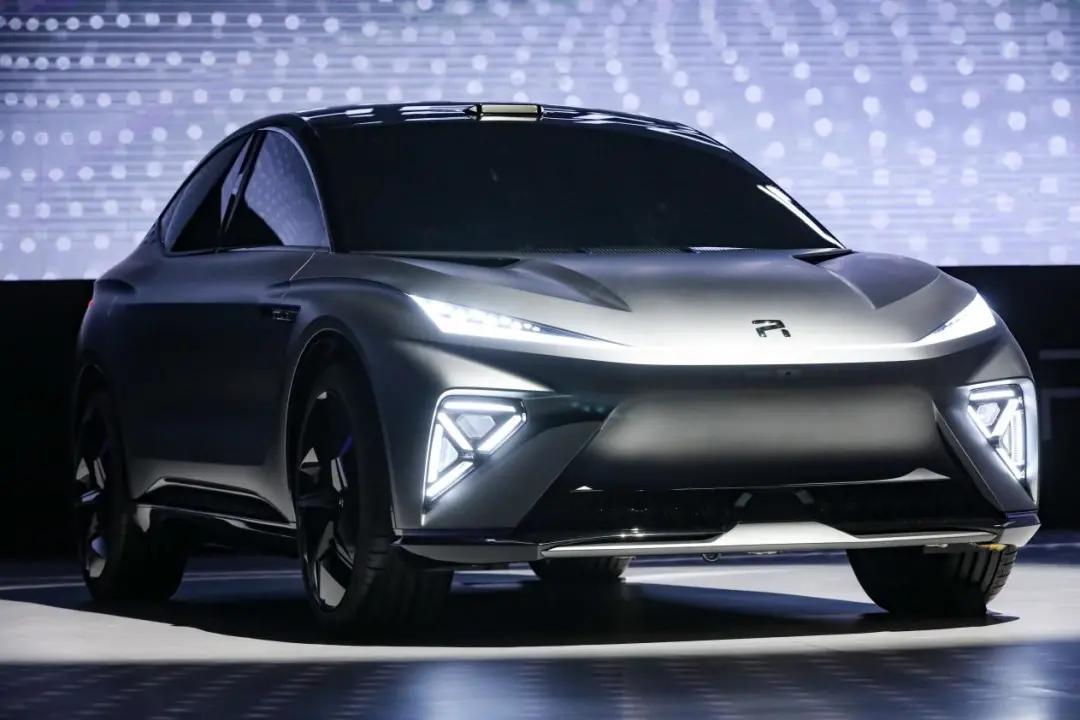 电动车续航太短？这款纯电动车连电池都能后期升级