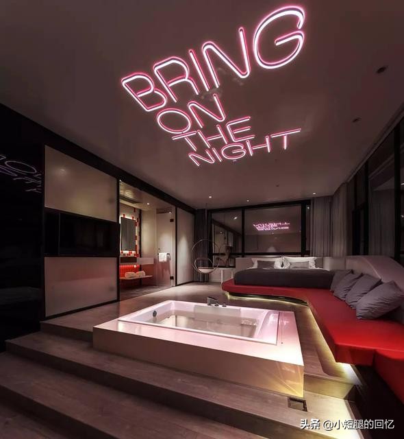 对于网红情侣酒店，也许正在“现场直播”，知