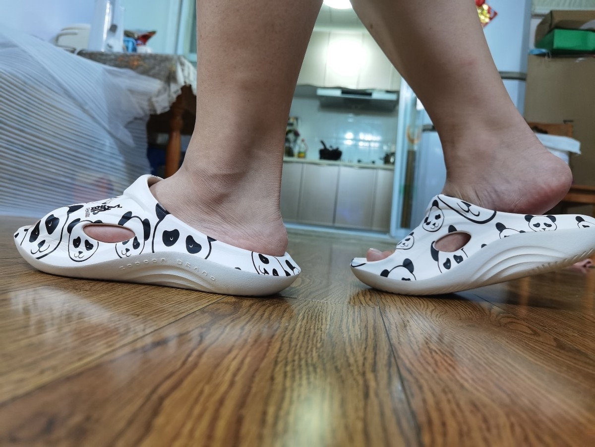 拖鞋也可以這么舒服？咕咚舒緩?fù)闲?你的運(yùn)動(dòng)舒緩助手