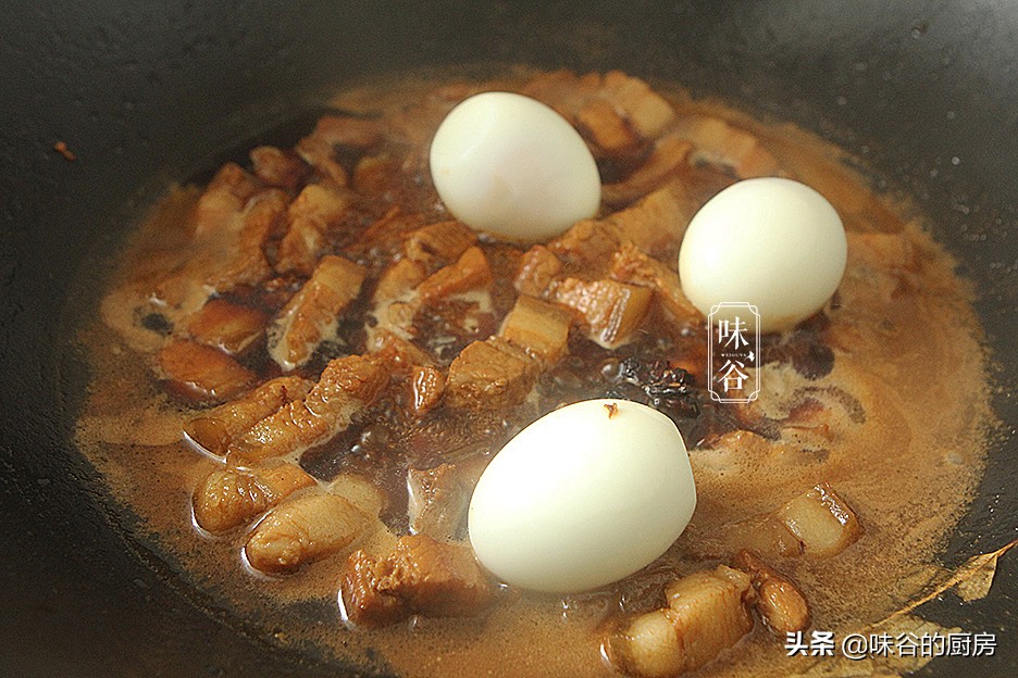 想吃卤肉饭在家就能做，肥而不腻，汤汁拌饭都能吃三碗，太香了