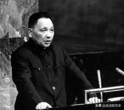 1981年，就任军委主席的小平，手握475万军队决策