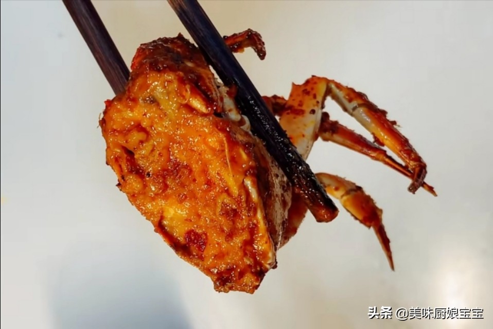 Sharing the recipes of spicy crabs, the spicy crabs made in this way, my husband drools when he smells them