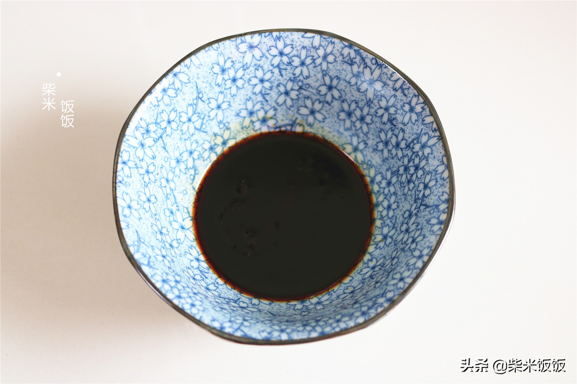 想吃烤鸡别买了，自己在家做，方法很简单，又香又嫩比买的好吃