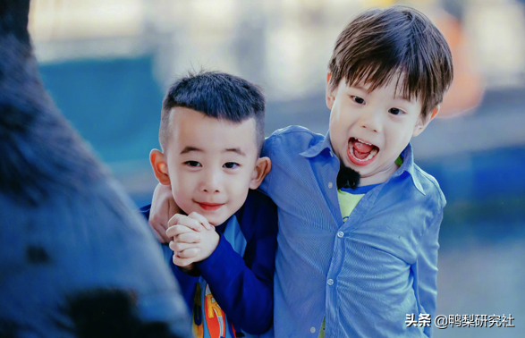 霍思燕将“甜言蜜语”当作家常便饭，把嗯哼大王培养成小暖男