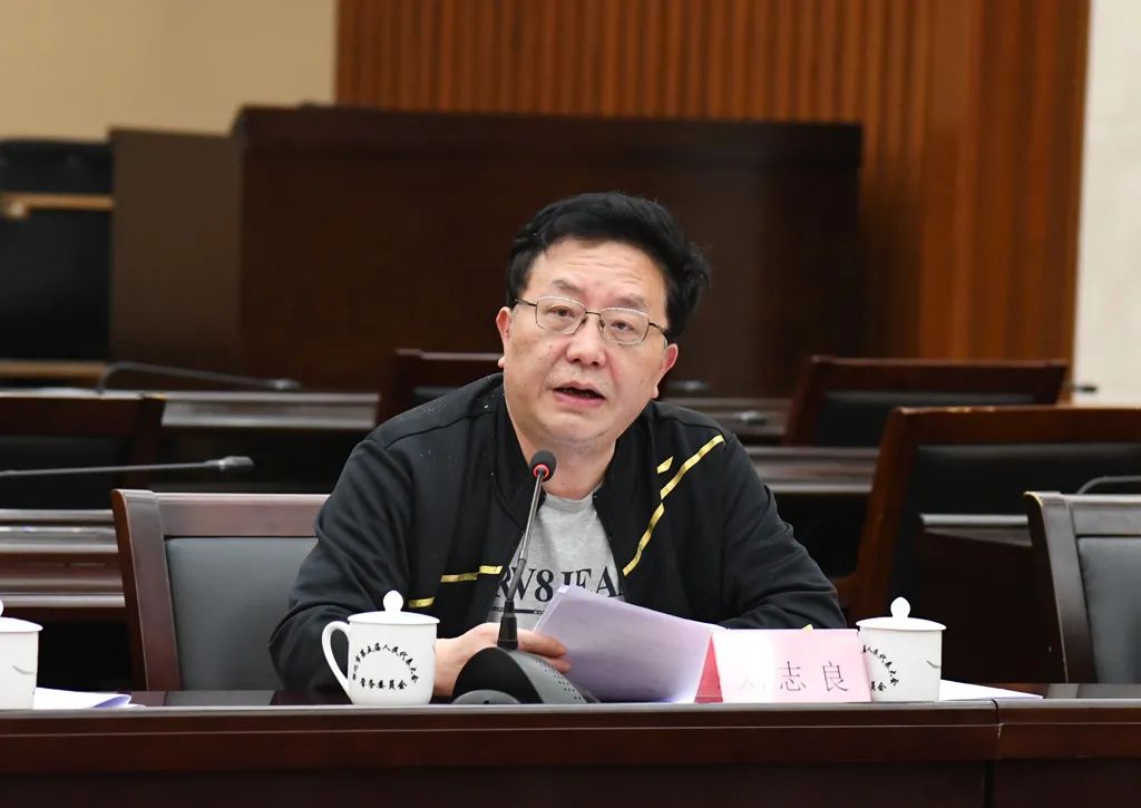 不辱使命精准精细按时完成编撰任务 《市五届人大及其常委会履职纪实》编务工作会议举行